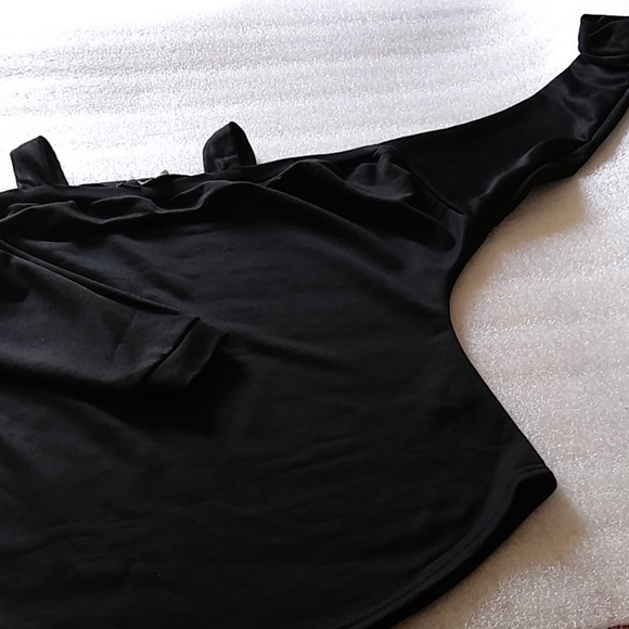 Top - Picture 2 of 3